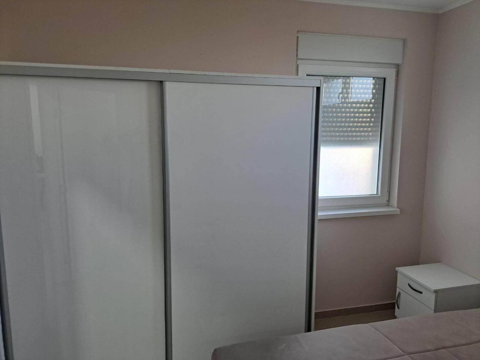 Lux Trosoban * Sremska Mitrovica