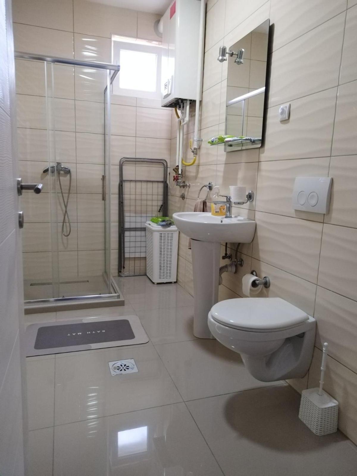 Lux Trosoban Apartment