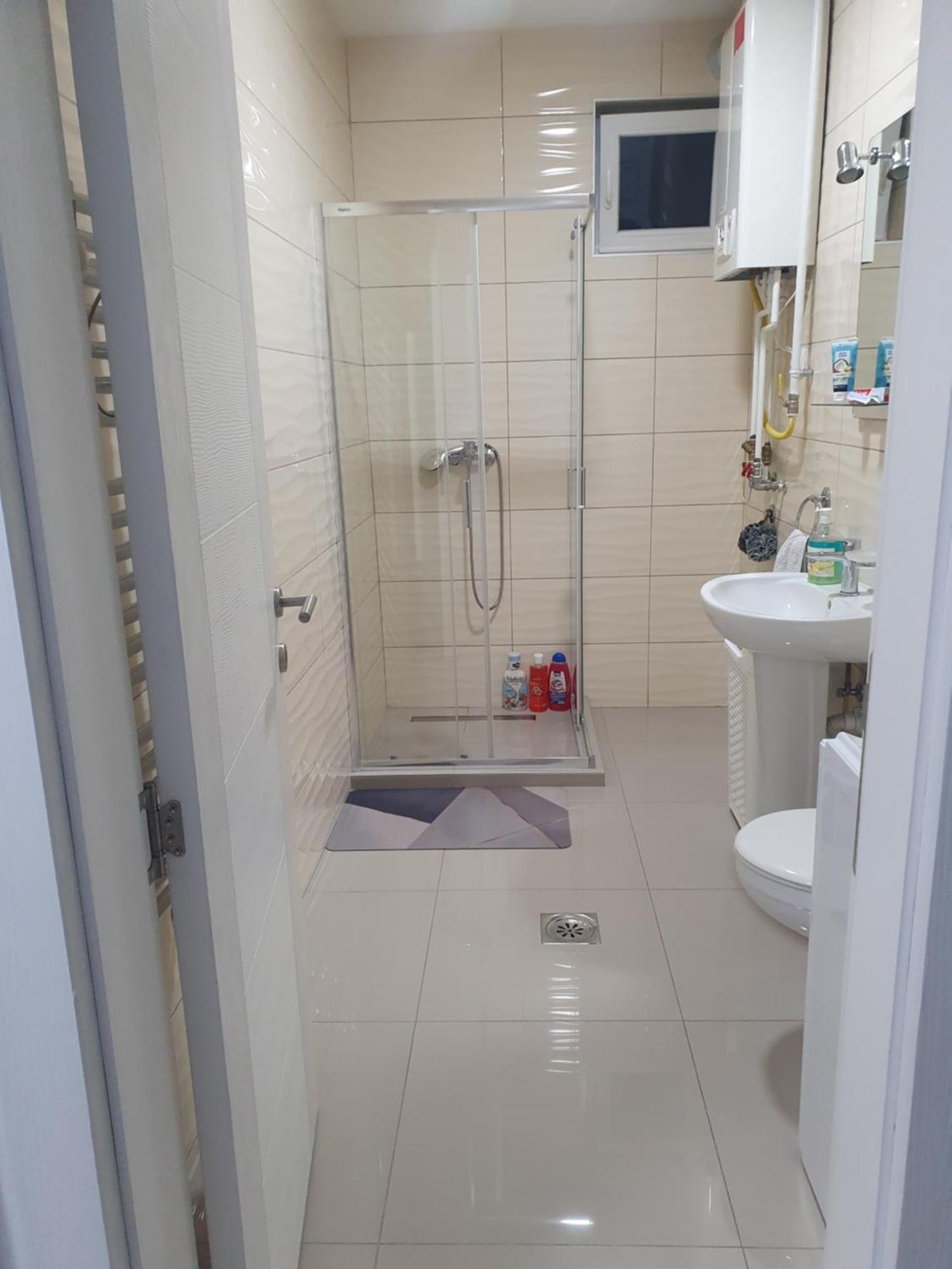 Lux Trosoban Sremska Mitrovica