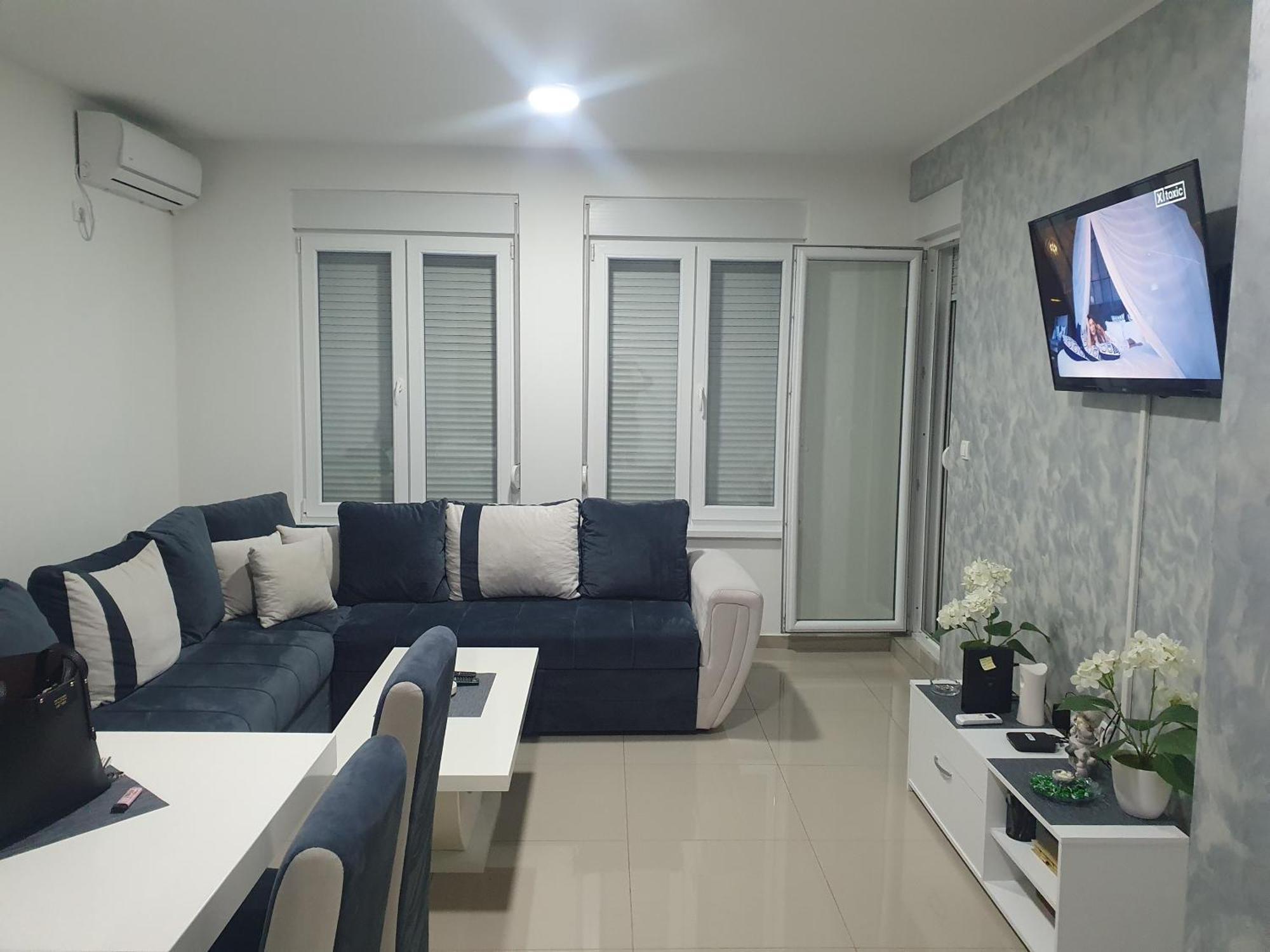 Lux Trosoban Apartment Sremska Mitrovica
